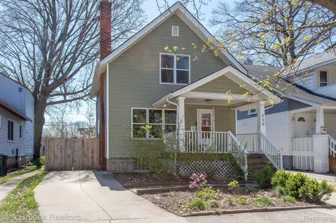339 W Chesterfield St, Ferndale, MI 48220