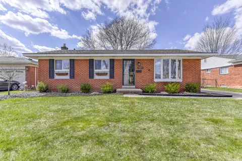 33071 Chief Ln, Westland, MI 48185