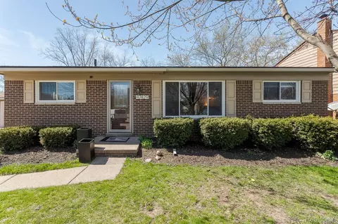 47429 Gallus Dr, Chesterfield, MI 48047