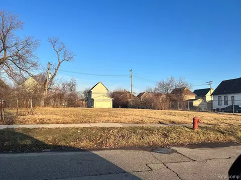 3560 16th St, Detroit, MI 48208