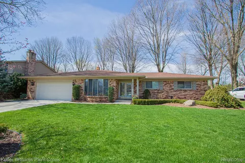 47501 Liberty Dr, Shelby Township, MI 48315