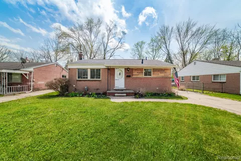 30537 Steinhauer St, Westland, MI 48186