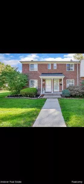 23065 Gary Ln, Saint Clair Shores, MI 48080