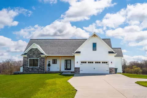 425 Corneil Rd, Imlay, MI 48444