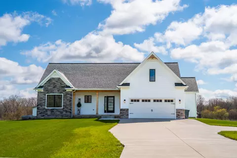 425 Corneil Rd, Imlay, MI 48444