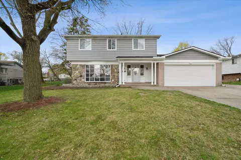 21333 Dartmouth Dr, Southfield, MI 48076