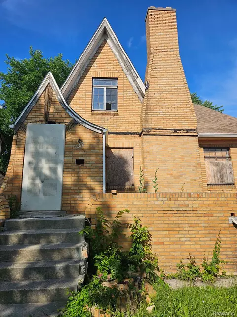 5262 Dickerson St, Detroit, MI 48213