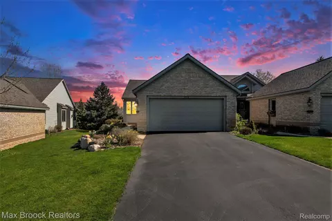2518 High Ridge Ln SE, Cascade, MI 49546
