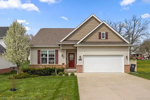 13010 Parkway St, Riverview, MI 48193