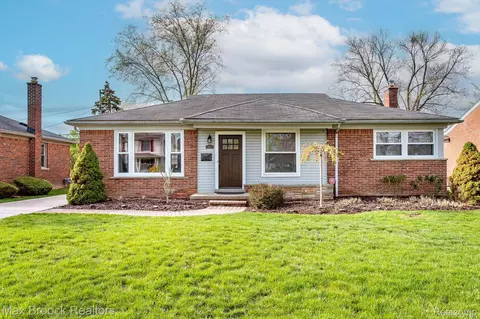 4139 Amherst Rd, Royal Oak, MI 48073