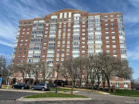 250 E Harbortown Penthouse Dr # 1505, Detroit, MI 48207