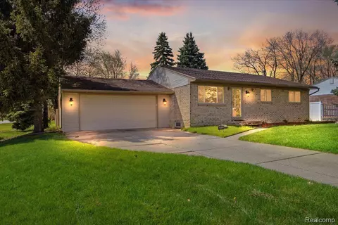 37483 Grantland St, Livonia, MI 48150
