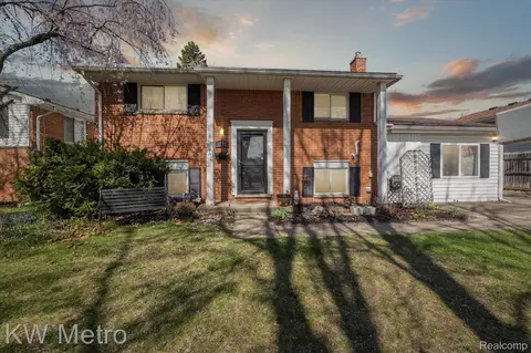 1272 S Carlson St, Westland, MI 48186