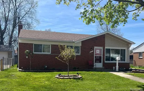 33053 Creston St, Westland, MI 48186