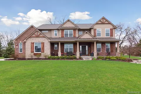 273 Gleneagles, Highland, MI 48357