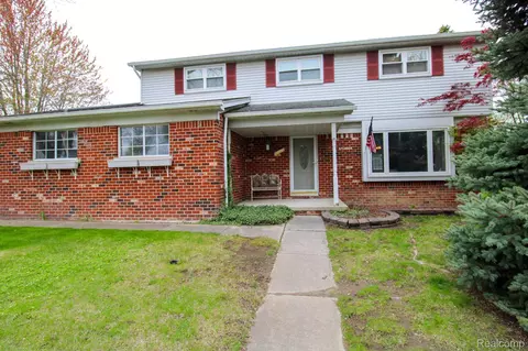 24252 Cabot Dr, Woodhaven, MI 48183