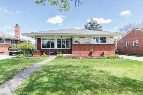 7830 August Ave, Westland, MI 48185