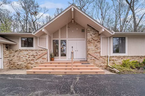 6692 Balmoral Trc Ter, Independence, MI 48346