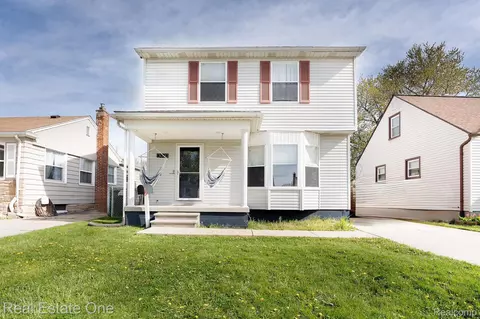13020 Venness St, Southgate, MI 48195