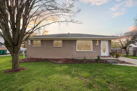 24230 Mount Olive Dr, Brownstown, MI 48134