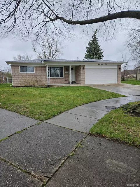 3802 Kensington Blvd, Warren, MI 48092