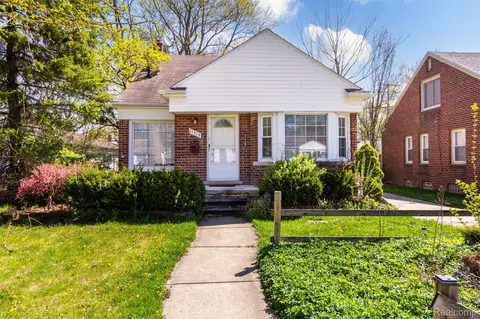 11314 Berwyn, Redford, MI 48239