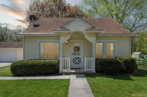 6085 N Stony Creek Rd, Monroe, MI 48162