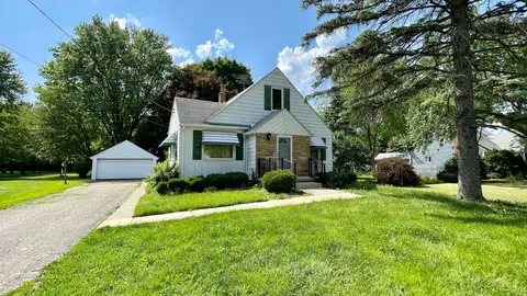 2309 Covert Rd, Burton, MI 48509