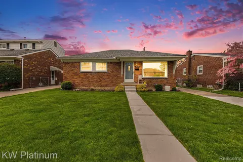 24625 Greenbrier Ave, Eastpointe, MI 48021