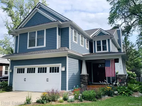 146 Terry Ave, Rochester, MI 48307