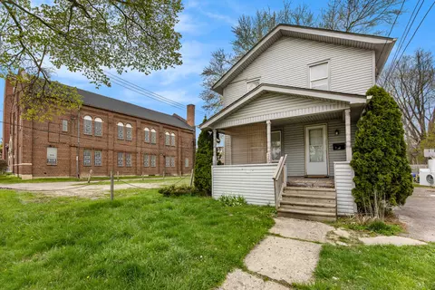 25 Mark Ave, Pontiac, MI 48341