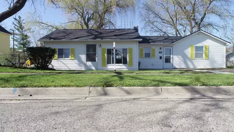 522 S Elm St, Lapeer, MI 48446