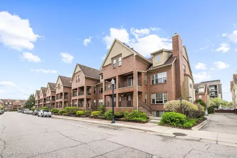 171 Allenhurst Ave, Royal Oak, MI 48067