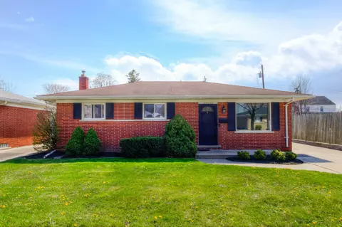 21530 Downing St, Saint Clair Shores, MI 48080