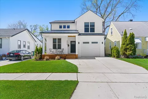 3805 Edgar Ave, Royal Oak, MI 48073