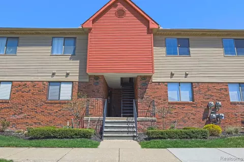 38770 Lanse Creuse St, Harrison Township, MI 48045
