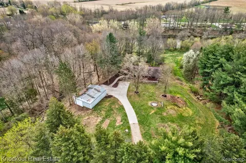 6433 Sohn Rd, Vassar, MI 48768