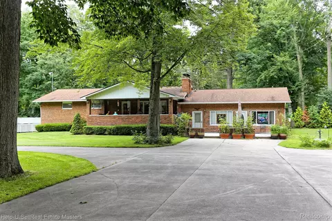 4509 Atkins Rd, Clyde, MI 48049