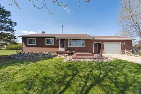 4115 N New Lothrop Rd, Hazelton, MI 48817