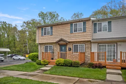 16201 Terrace Village Dr, Taylor, MI 48180