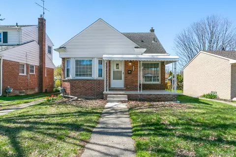 17737 Glenmore, Redford, MI 48240