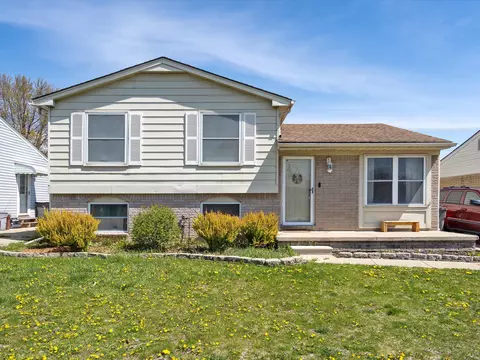 23845 Manila St, Clinton Township, MI 48035