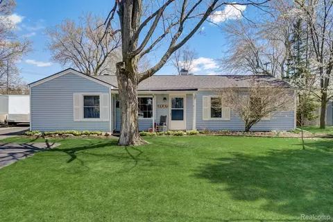 3737 Coleport St, Orion, MI 48359