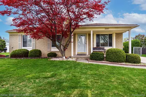35817 Connecticut Dr, Sterling Heights, MI 48310
