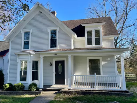 426 E Saint Clair St, Almont, MI 48003