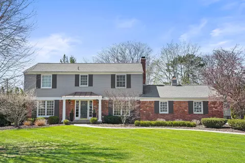 31921 Robinhood Dr, Beverly Hills, MI 48025