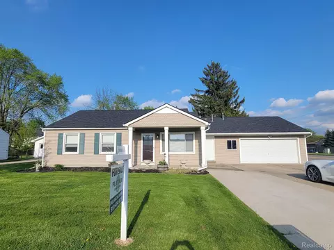 8810 Brookline Ave, Plymouth, MI 48170