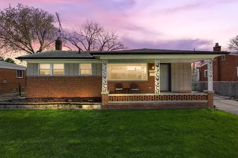25640 Marilyn Ave, Warren, MI 48089