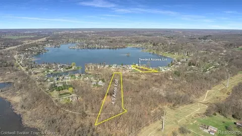 00016 Walnut Shores Dr, Tyrone, MI 48430