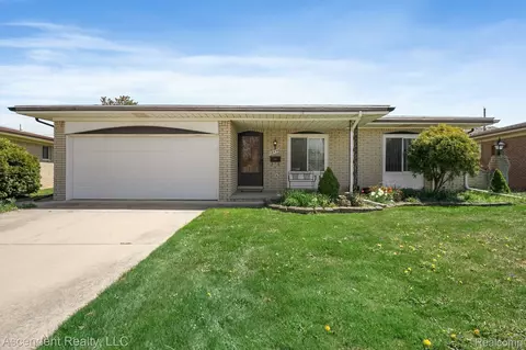 36458 Jeffrey Dr, Sterling Heights, MI 48310